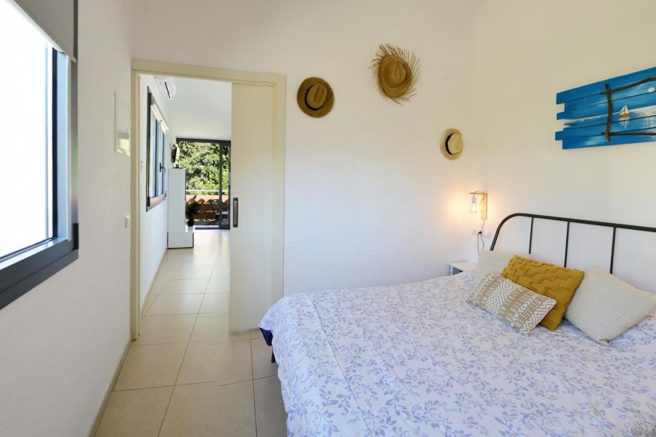 "Cozy" Y Con Terraza En El Centro De Cadaques Apartment Exterior photo